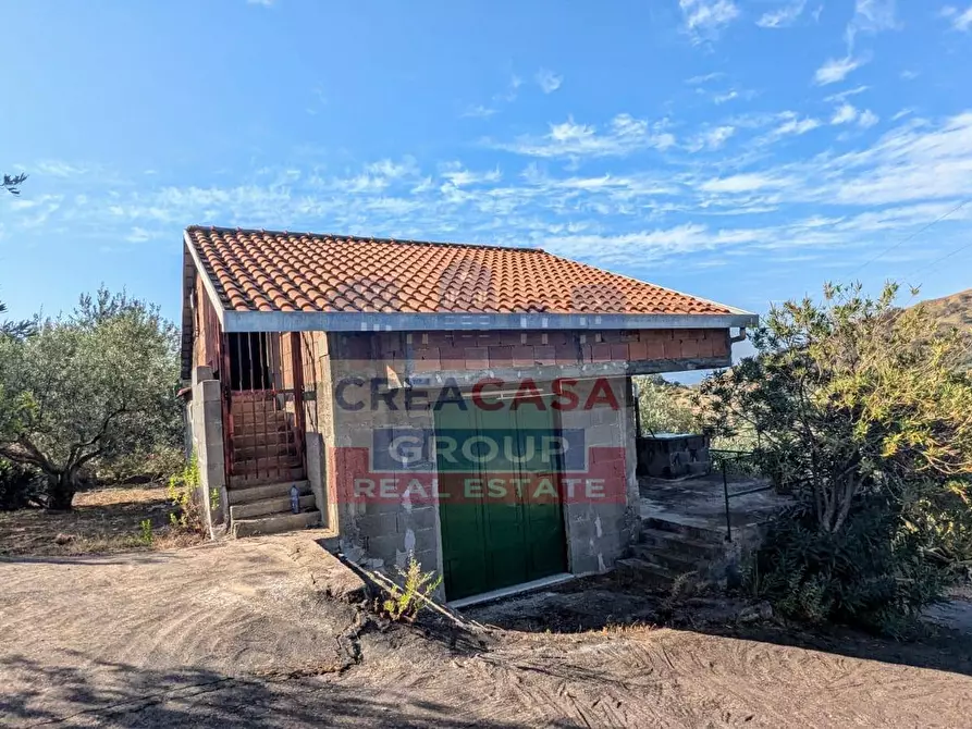 Immagine 1 di Agriturismo in vendita  in Piano Croce a Calatabiano