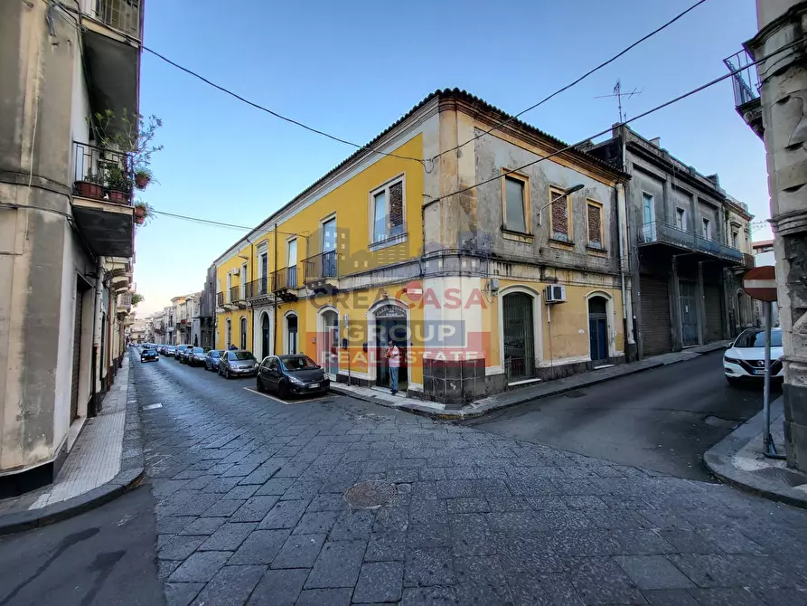 Immagine 3 di Palazzo in vendita  in Via Meli a Giarre