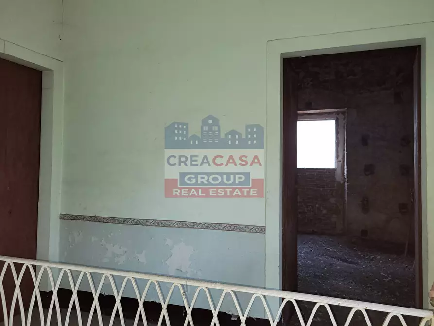Immagine 6 di Palazzo in vendita  in Via Meli a Giarre