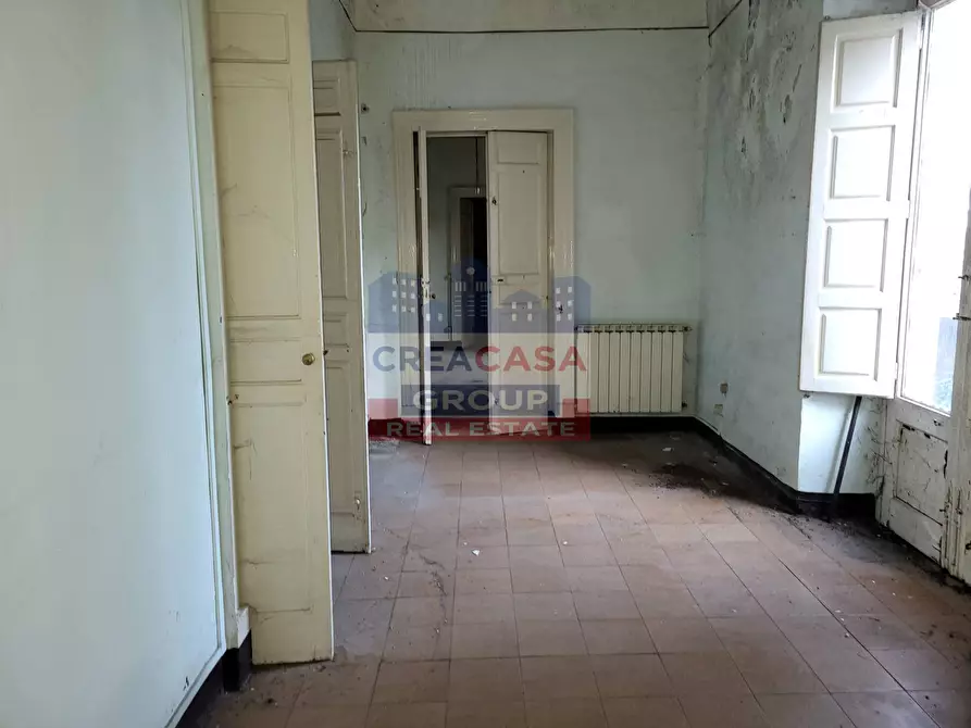 Immagine 9 di Palazzo in vendita  in Via Meli a Giarre