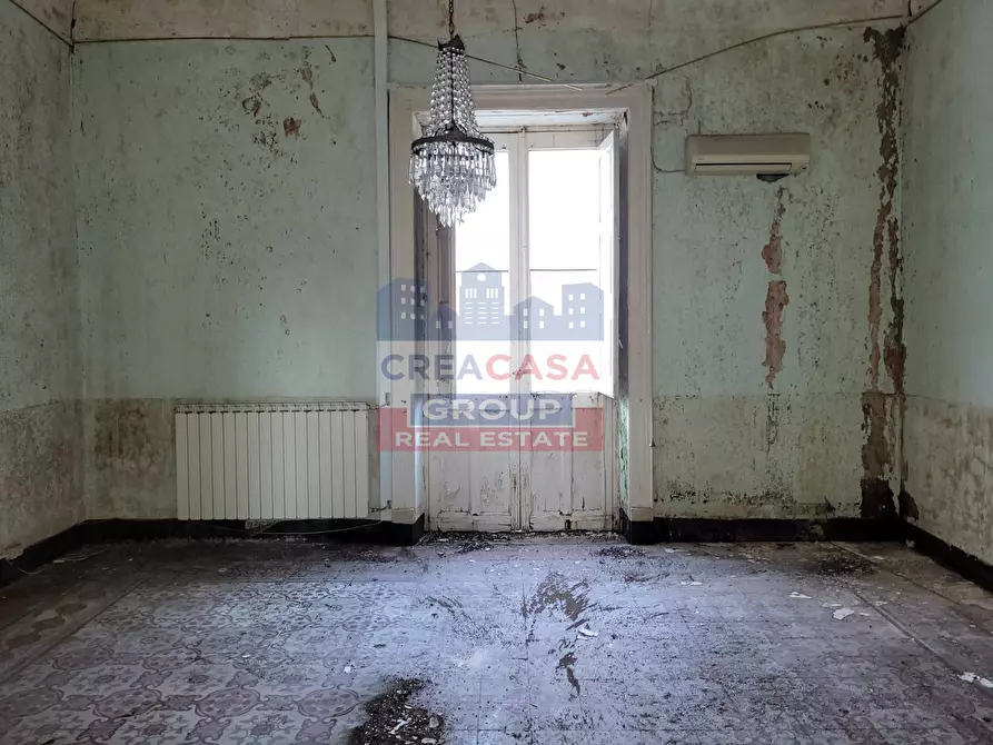 Immagine 10 di Palazzo in vendita  in Via Meli a Giarre