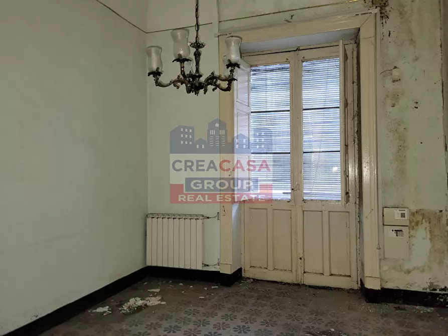 Immagine 14 di Palazzo in vendita  in Via Meli a Giarre