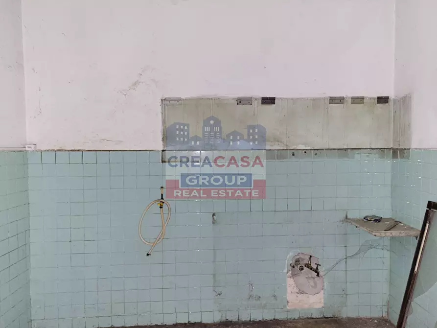 Immagine 18 di Palazzo in vendita  in Via Meli a Giarre