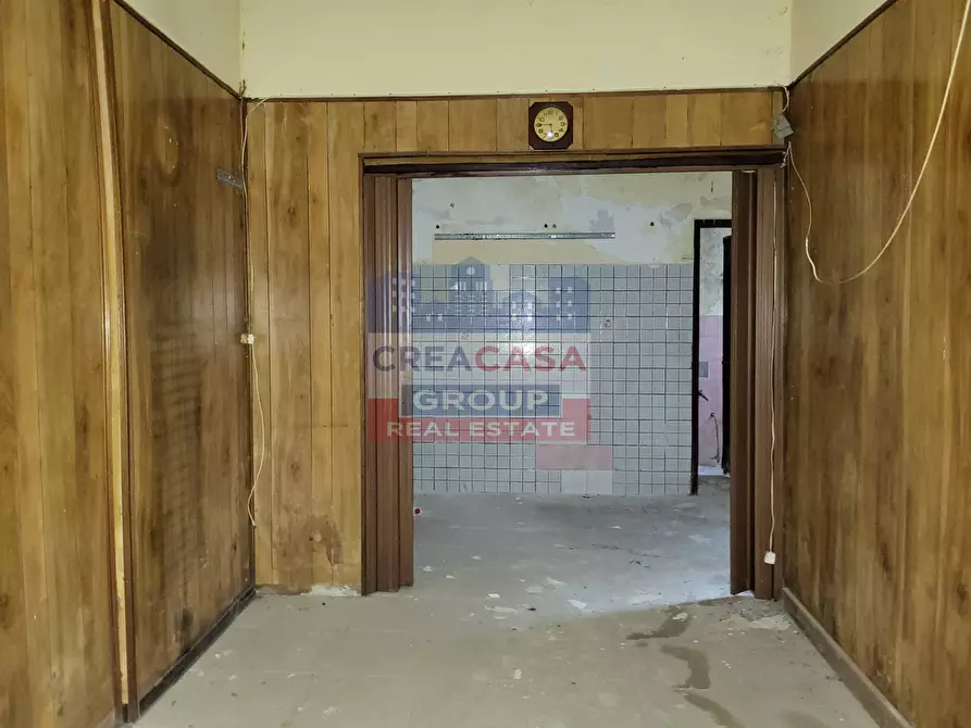 Immagine 30 di Palazzo in vendita  in Via Meli a Giarre
