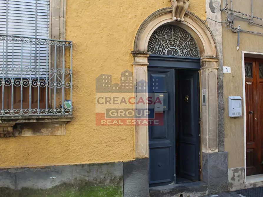 Immagine 7 di Palazzo in vendita  in Via mangani soprani a Piedimonte Etneo
