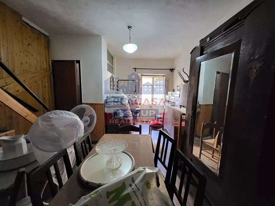 Immagine 31 di Palazzo in vendita  in Via mangani soprani a Piedimonte Etneo