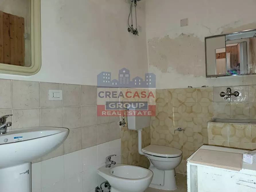 Immagine 42 di Palazzo in vendita  in Via mangani soprani a Piedimonte Etneo