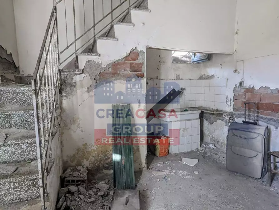 Immagine 6 di Palazzo in vendita  in via Falde del castello a Calatabiano