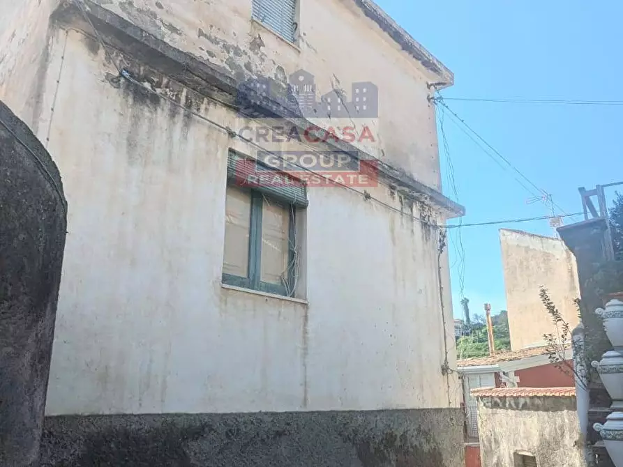 Immagine 17 di Palazzo in vendita  in via Falde del castello a Calatabiano