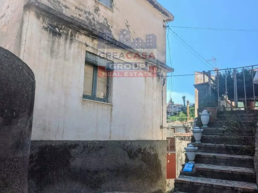 Immagine 18 di Palazzo in vendita  in via Falde del castello a Calatabiano