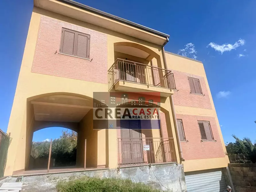 Immagine 10 di Villa in vendita  in via Albero San Filippo a Piedimonte Etneo