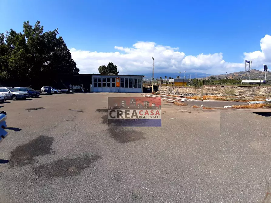 Immagine 3 di Capannone industriale in vendita  in SS 114 a Calatabiano
