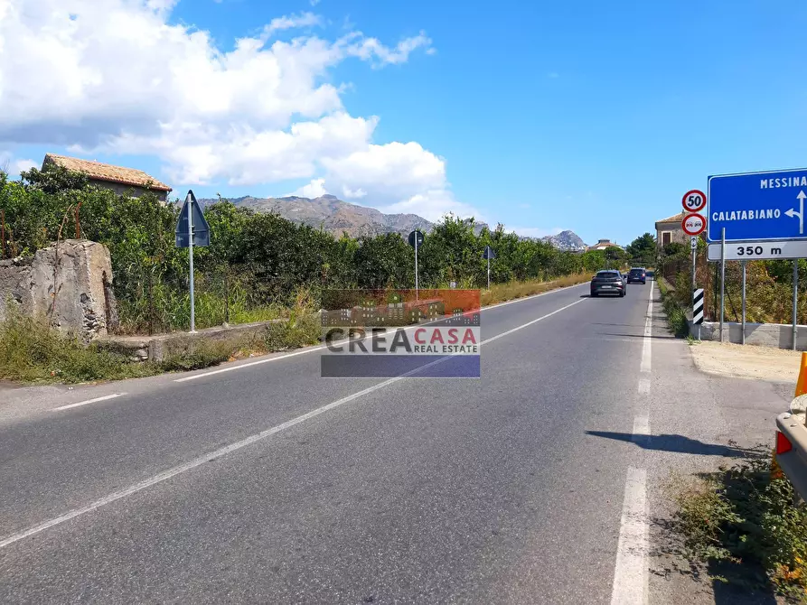 Immagine 2 di Capannone industriale in vendita  in SS 114 a Calatabiano