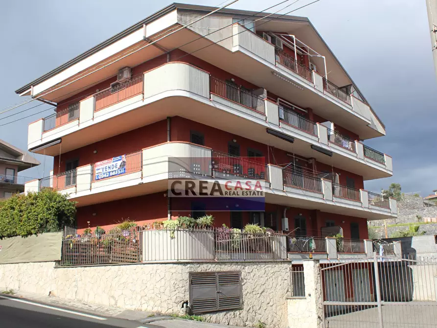 Immagine 3 di Appartamento in vendita  in Via Vincenzo Bellini a Piedimonte Etneo