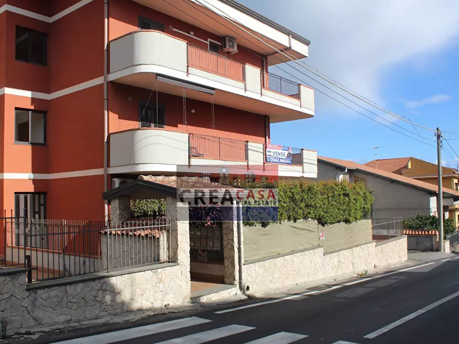 Immagine 4 di Appartamento in vendita  in Via Vincenzo Bellini a Piedimonte Etneo