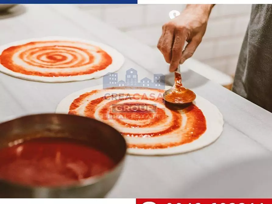 Immagine 4 di Attività commerciale in vendita  a Giardini-Naxos