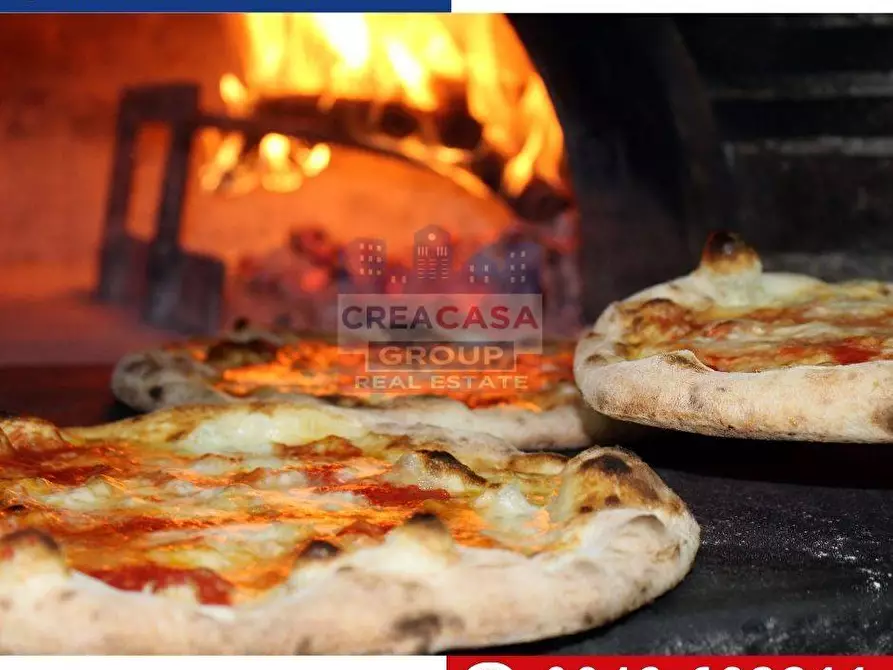 Immagine 2 di Attività commerciale in vendita  a Giardini-Naxos