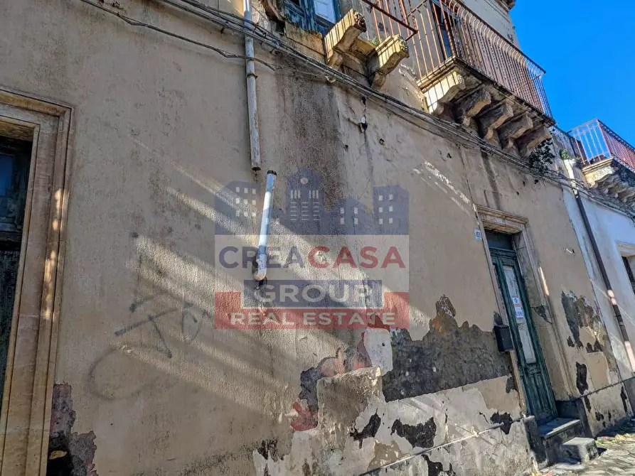 Immagine 5 di Palazzo in vendita  in Mongibello a Riposto