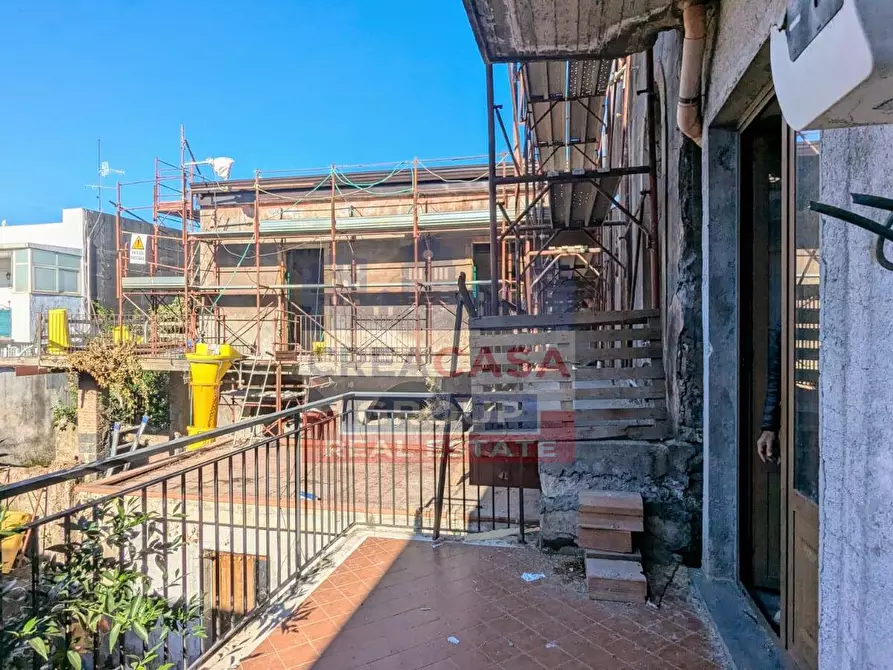 Immagine 18 di Palazzo in vendita  in Mongibello a Riposto