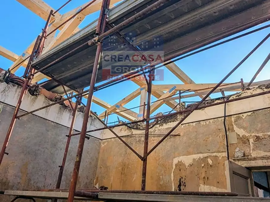 Immagine 22 di Palazzo in vendita  in Mongibello a Riposto