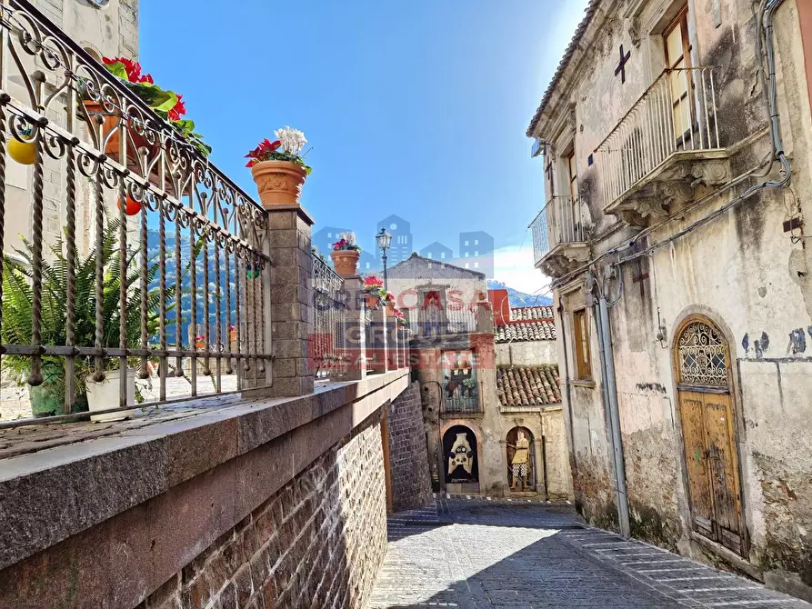 Immagine 2 di Appartamento in vendita  in VIA UMBERTO I a Graniti