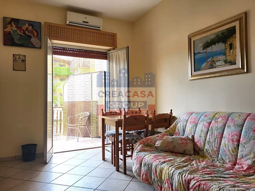 Immagine 17 di Appartamento in vendita  in Via Porticato a Giardini-Naxos