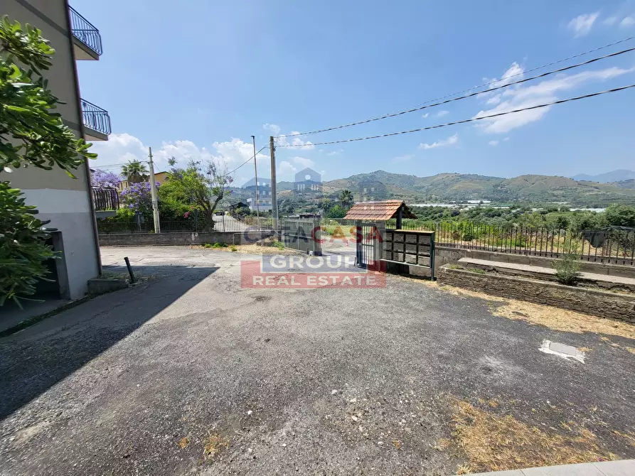 Immagine 33 di Appartamento in vendita  in Via Salvatore Calandruccio a Fiumefreddo Di Sicilia