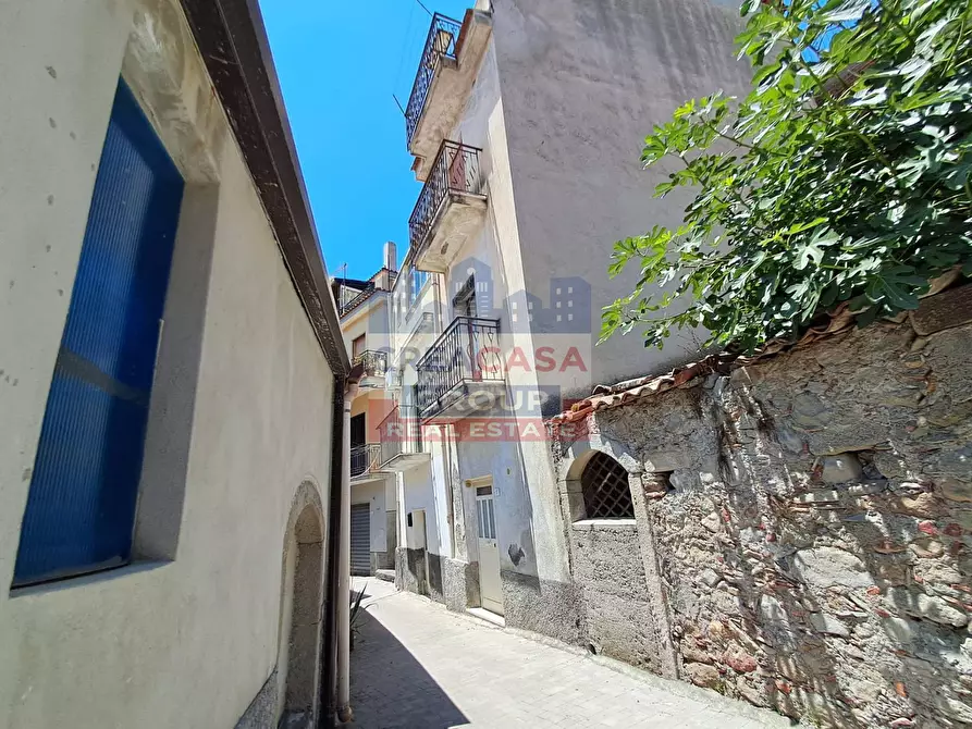 Immagine 1 di Casa indipendente in vendita  in piazza cutrufelli a Graniti
