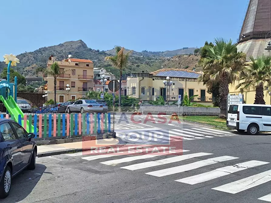 Immagine 23 di Appartamento in vendita  in Via Erice a Giardini-Naxos