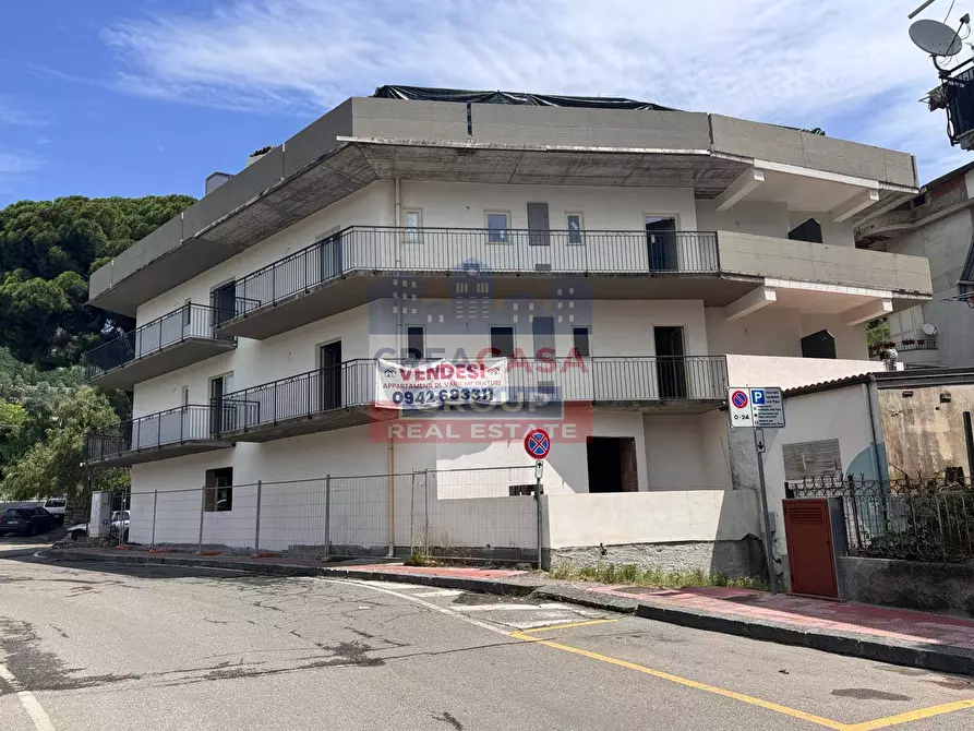 Immagine 18 di Appartamento in vendita  in Via Erice a Giardini-Naxos