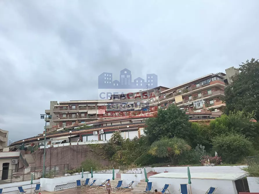 Immagine 25 di Appartamento in vendita  in via Pietrenere a Giardini-Naxos