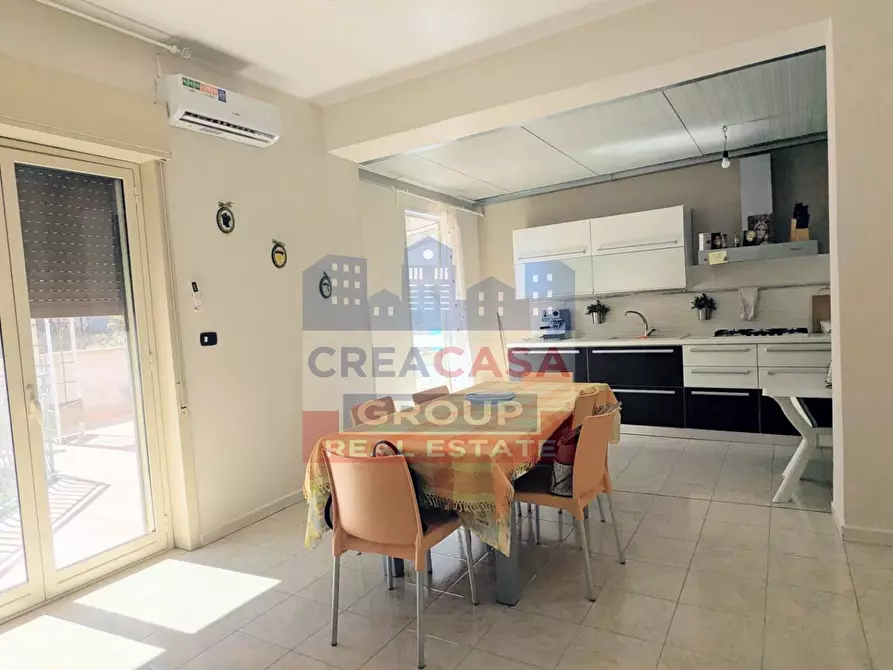 Immagine 6 di Appartamento in vendita  in via degli Ulivi a Giardini-Naxos