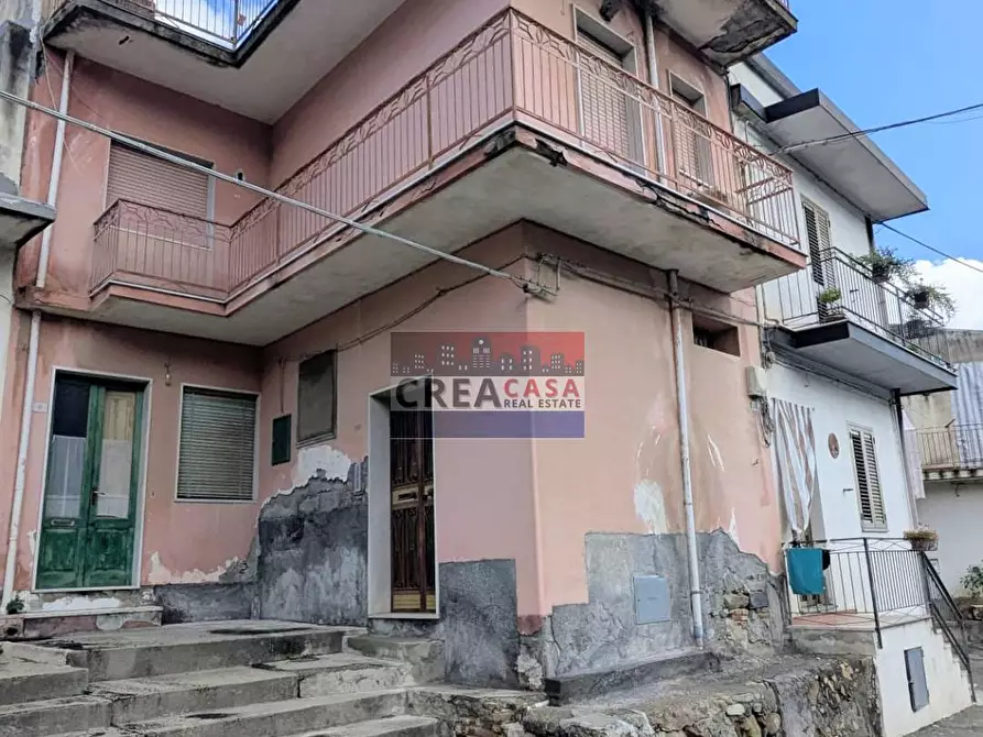 Immagine 1 di Casa indipendente in vendita  in Torrente Santa Beatrice a Calatabiano