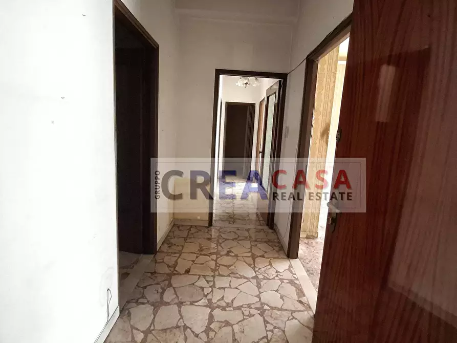 Immagine 5 di Appartamento in vendita  in via umberto| a Giardini-Naxos