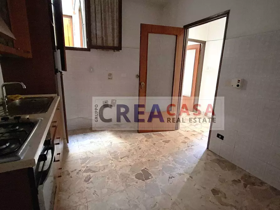 Immagine 19 di Appartamento in vendita  in via umberto| a Giardini-Naxos