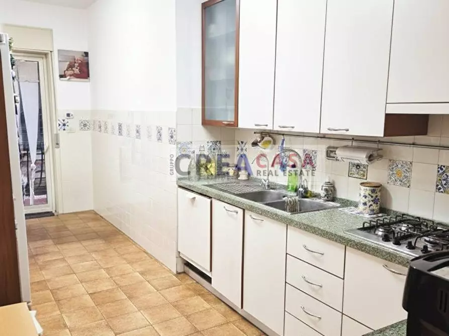 Immagine 9 di Appartamento in vendita  in Corso Vittorio Emanuele a Letojanni