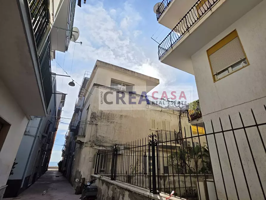 Immagine 19 di Appartamento in vendita  in Corso Vittorio Emanuele a Letojanni