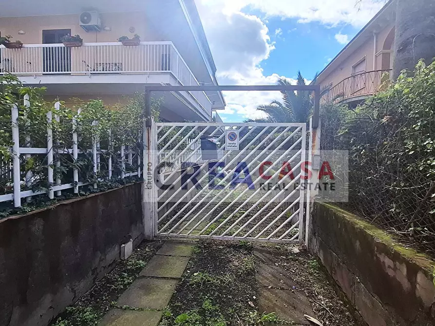 Immagine 6 di Villetta a schiera in vendita  in via Garibaldi a Calatabiano