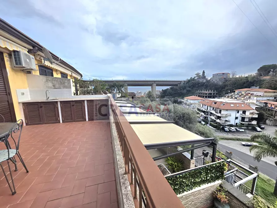 Immagine 3 di Appartamento in vendita  in G. Falcone a Letojanni