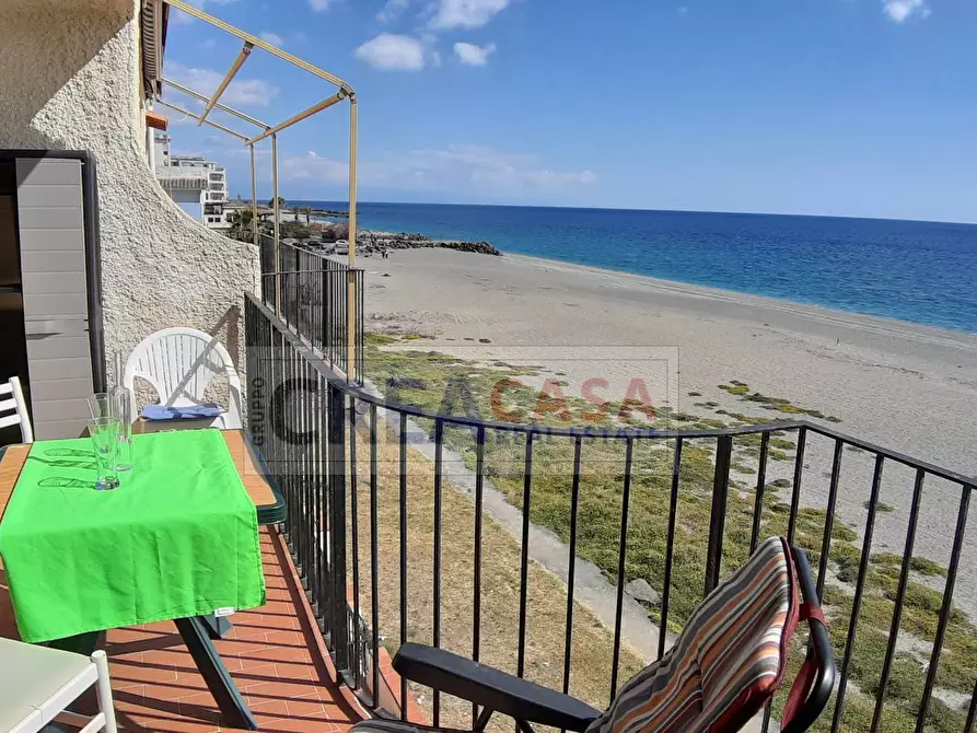 Immagine 7 di Appartamento in vendita  in Via Recanati a Giardini-Naxos