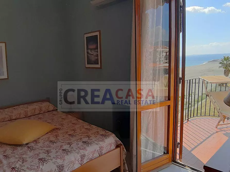 Immagine 14 di Appartamento in vendita  in Via Recanati a Giardini-Naxos