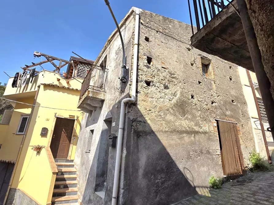 Immagine 3 di Casa indipendente in vendita  in via Arrigo Rosso a Calatabiano