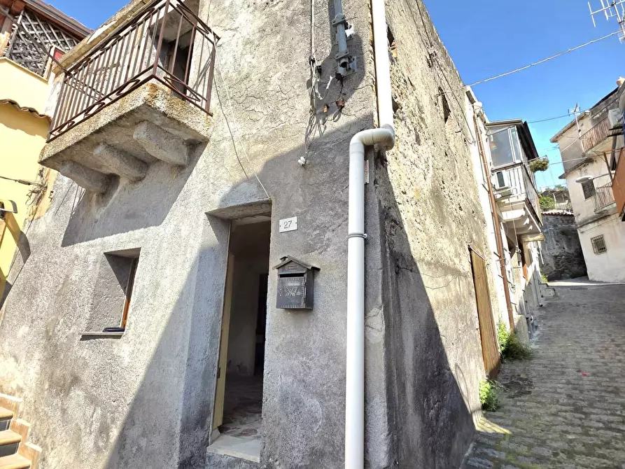 Immagine 1 di Casa indipendente in vendita  in via Arrigo Rosso a Calatabiano