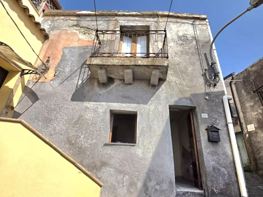 Immagine 2 di Casa indipendente in vendita  in via Arrigo Rosso a Calatabiano