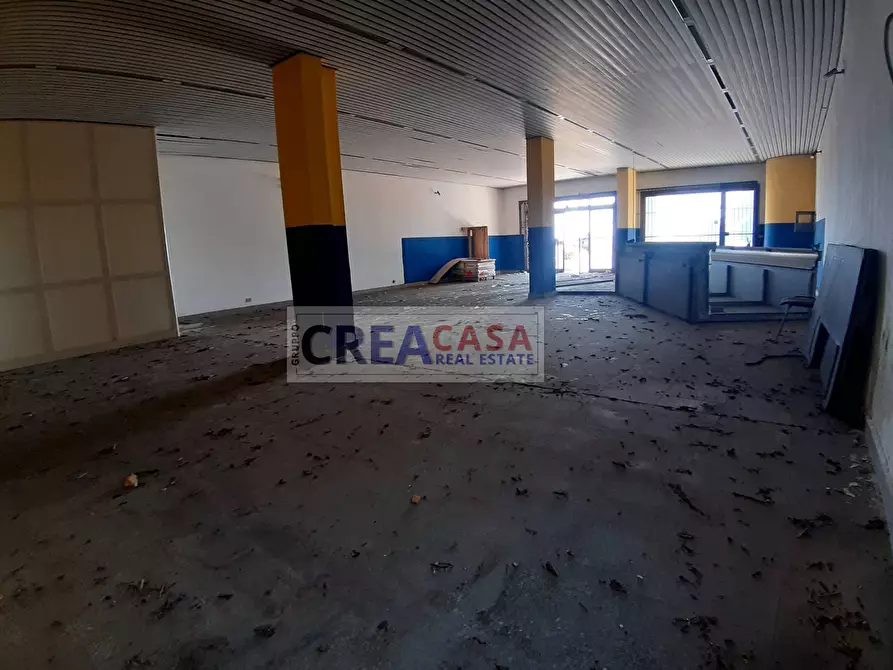 Immagine 8 di Locale commerciale in vendita  in VIA SPIAGGIA a Mascali