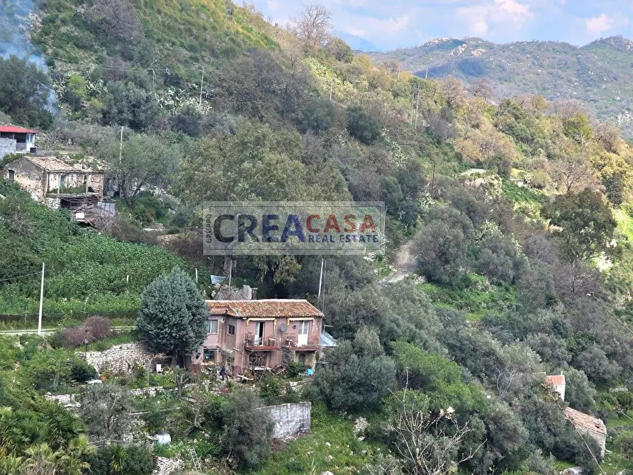 Immagine 55 di Villa in vendita  in c.da Saracena a Antillo