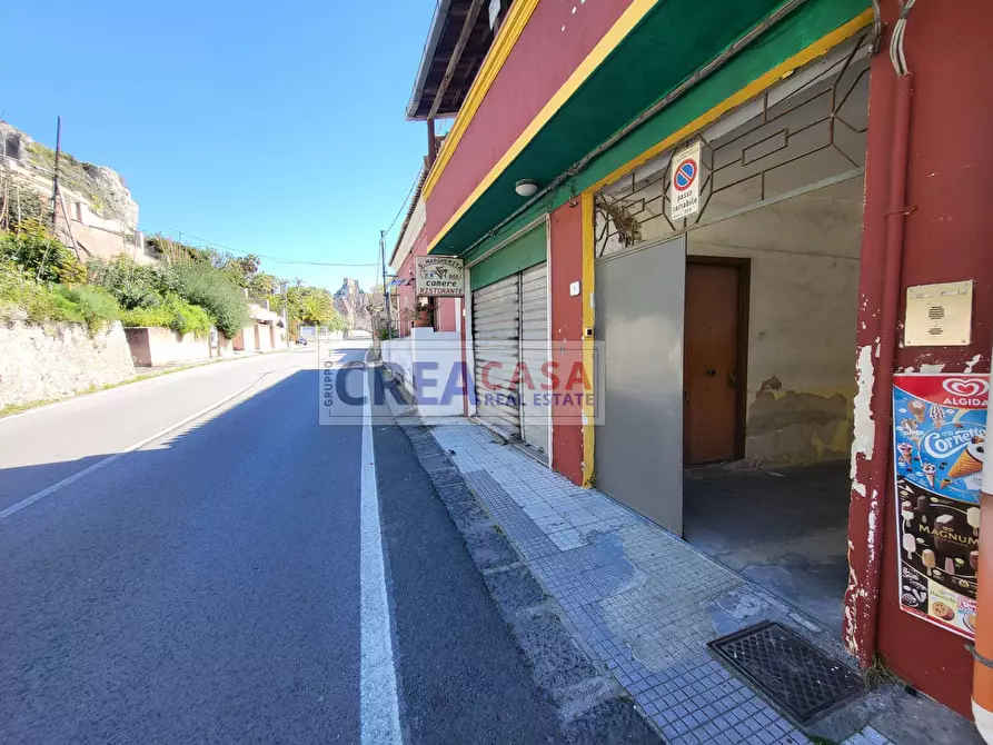 Immagine 4 di Casa indipendente in vendita  in Via Santa Margherita a Sant'alessio Siculo