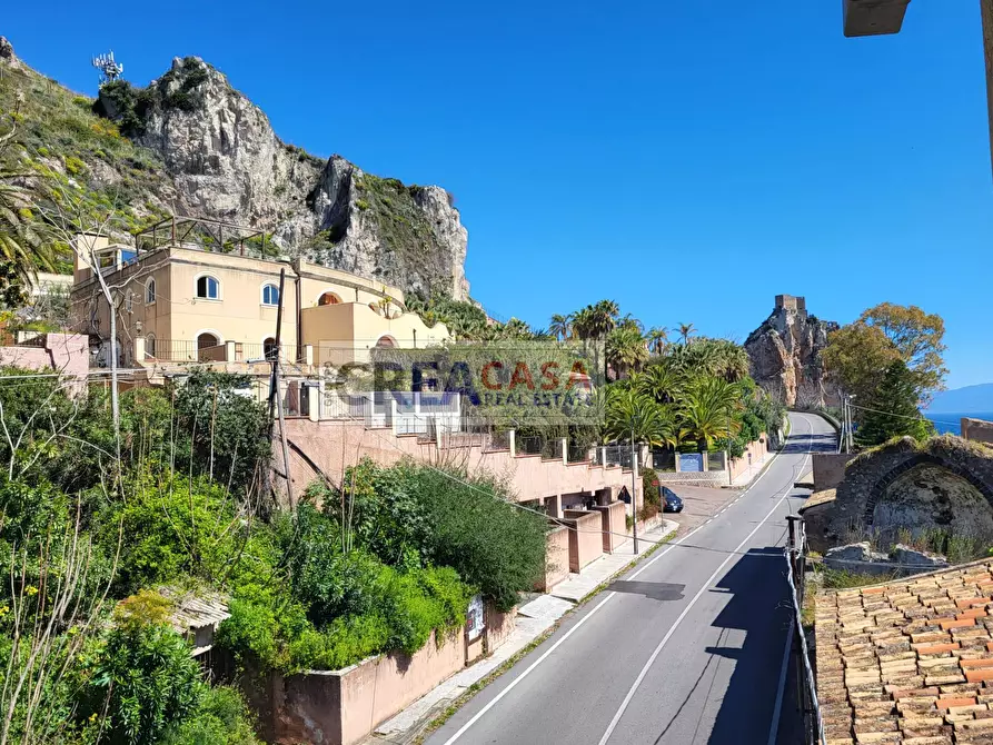 Immagine 23 di Casa indipendente in vendita  in Via Santa Margherita a Sant'alessio Siculo