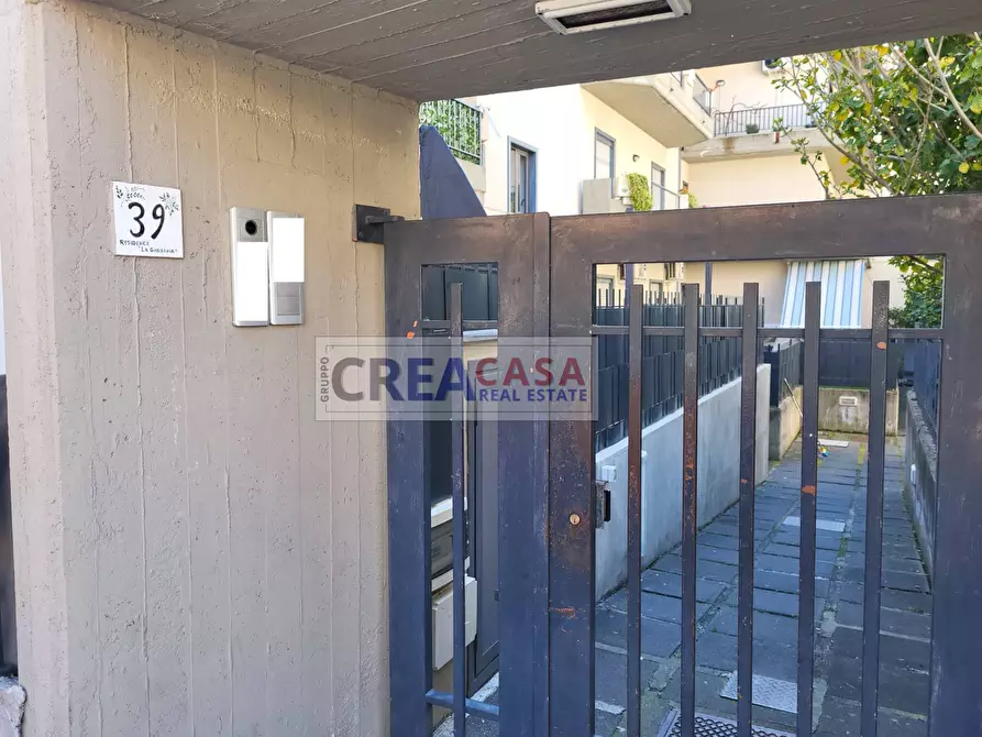 Immagine 3 di Appartamento in vendita  in Via Federico de roberto a Mascali