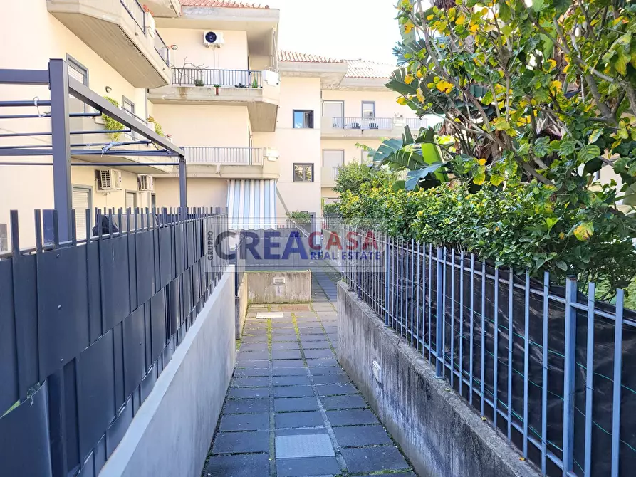 Immagine 4 di Appartamento in vendita  in Via Federico de roberto a Mascali
